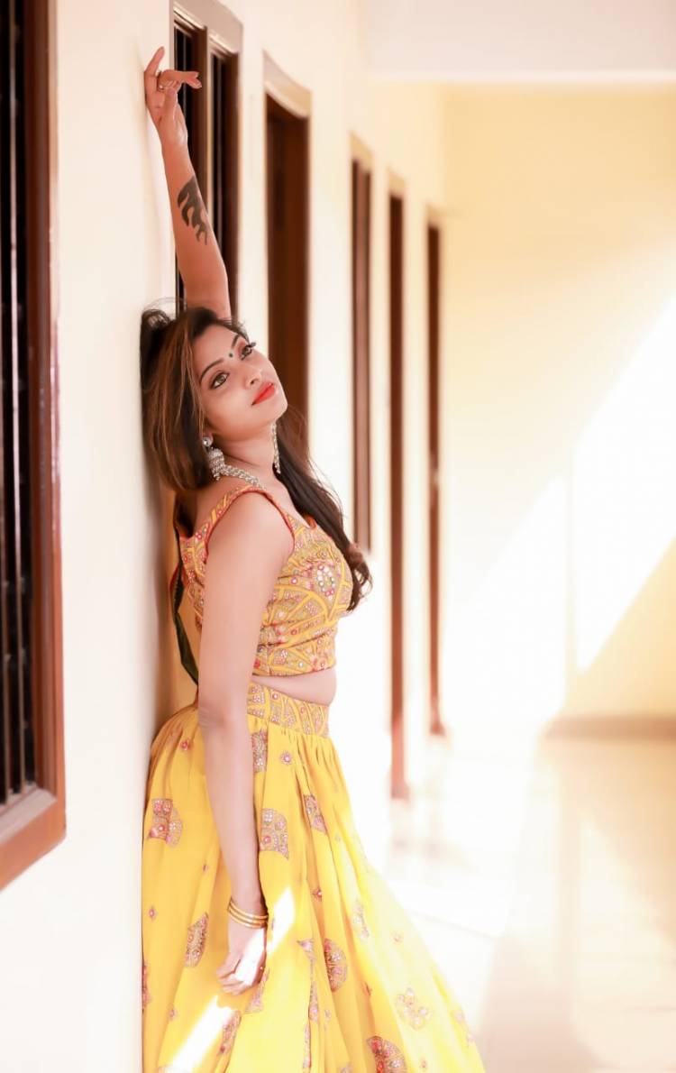 A mermaid with a toe Scorching stills of #Aramm & #Sangathalaivan fame   @sunulakshmi123