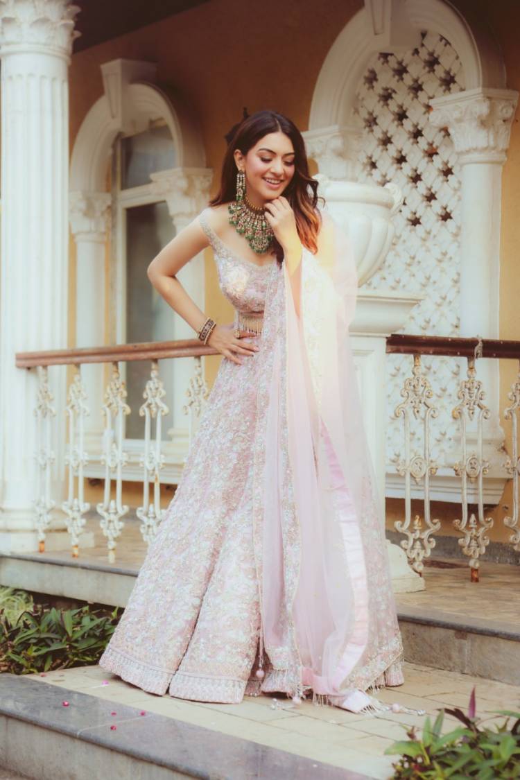 Hansika Motwani’s second Hindi album ‘Mazaa’ is an overnight Chartbuster 