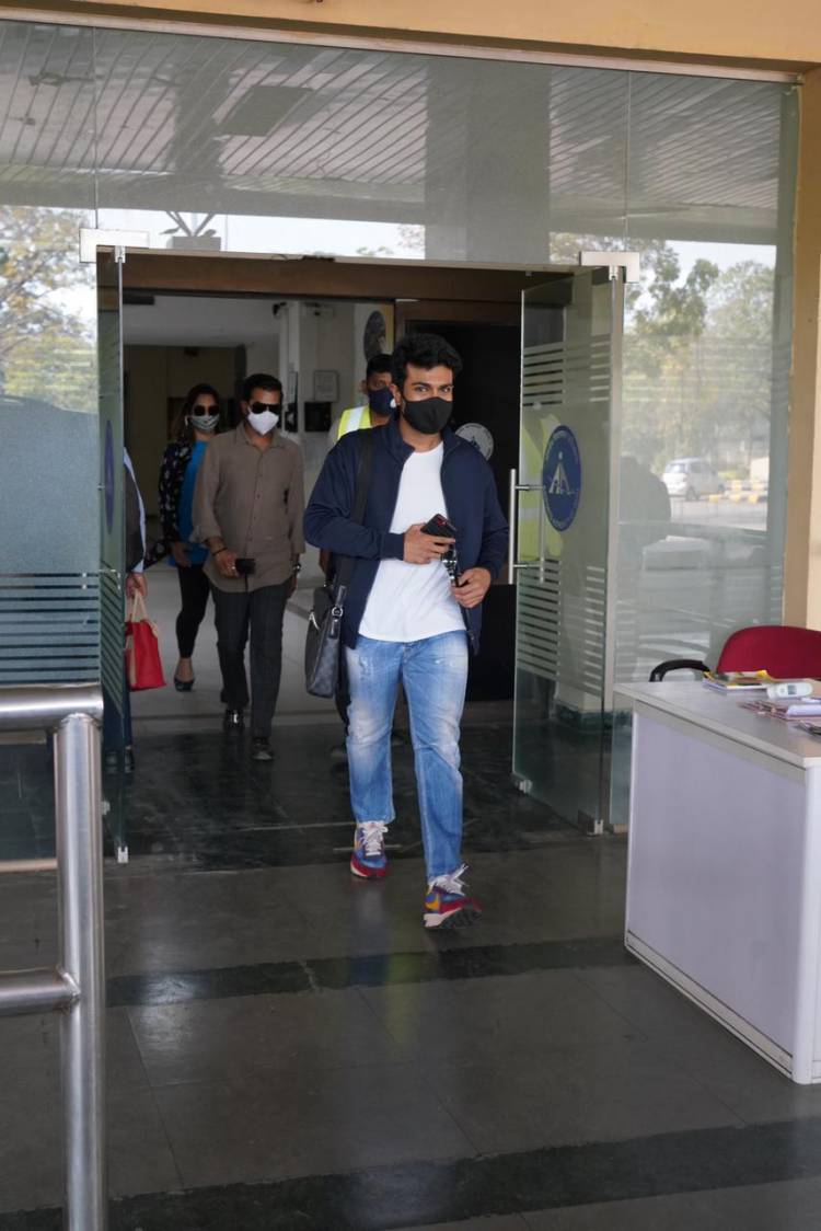 Mega Power Star @AlwaysRamCharan and @upasanakonidela gets a sensational send off as he wraps up a 20 days schedule