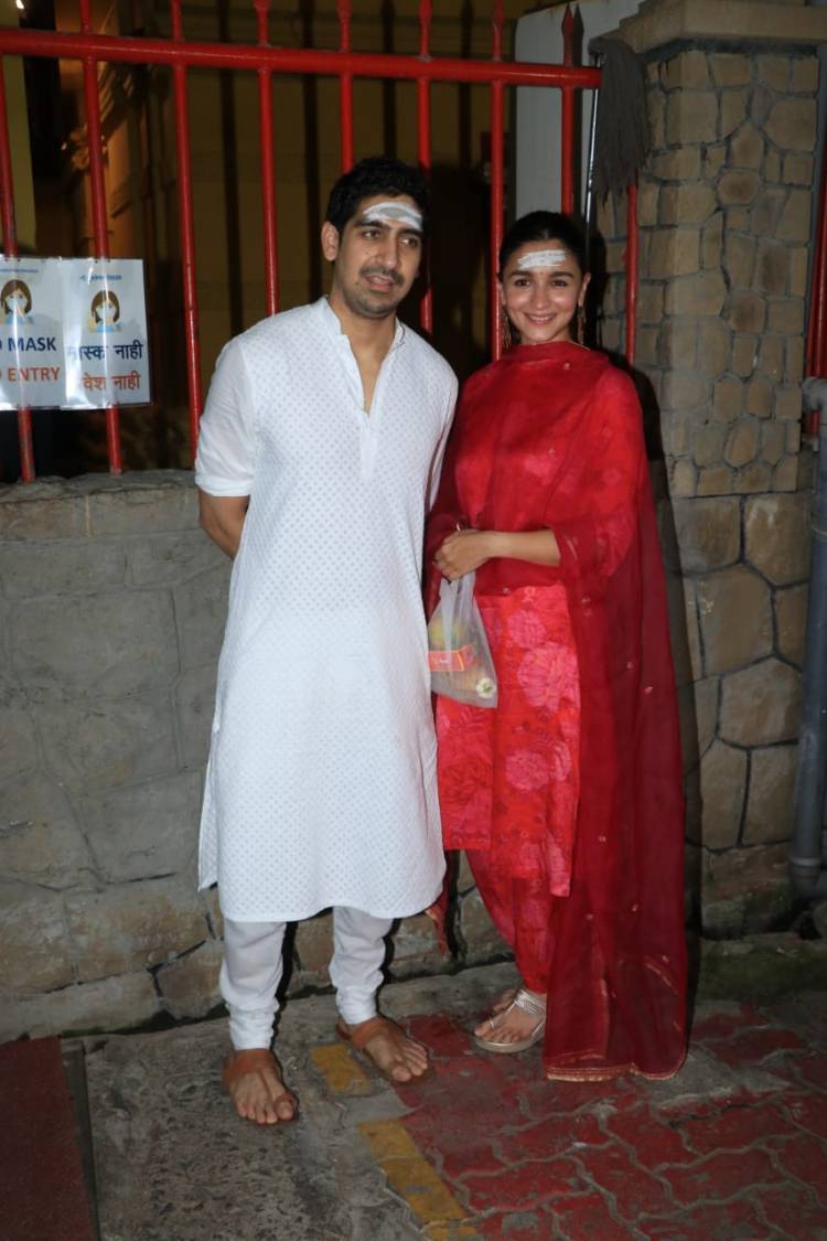Actress @aliaa08 and Director AyanMukerji spotted visiting Mukteshwar Temple in Mumbai