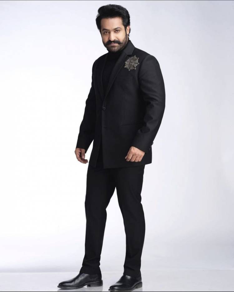 Young Tiger @tarak9999 #NTR in a @ManishMalhotra outfit for #EvaruMeeloKoteeswarulu promo shoot