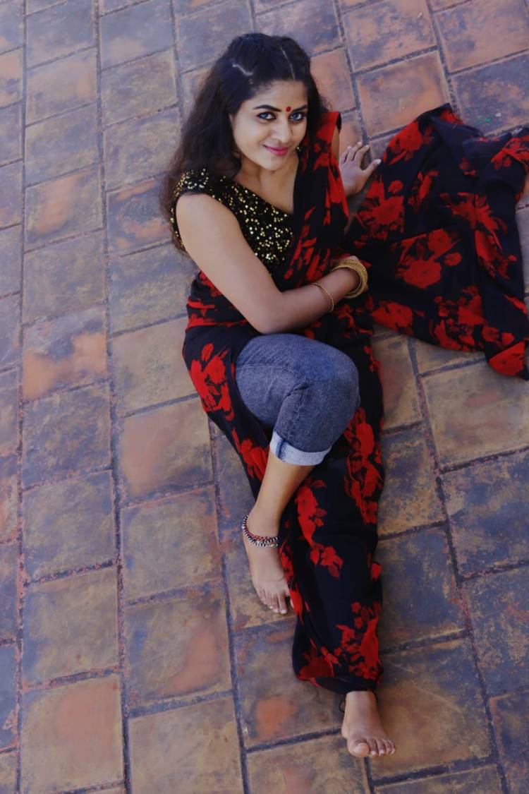 Good look actress dhanya