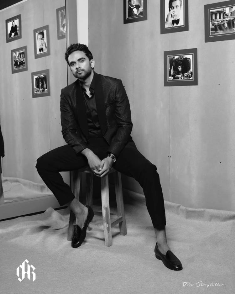 @AshokSelvan looks dapper in the black suit