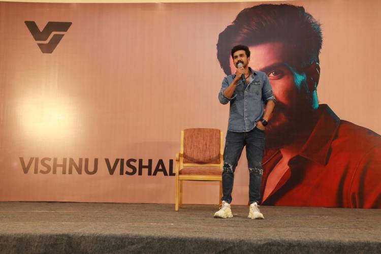 #VVPressMeet  Here's @TheVishnuVishal who is meeting the press this afternoon.