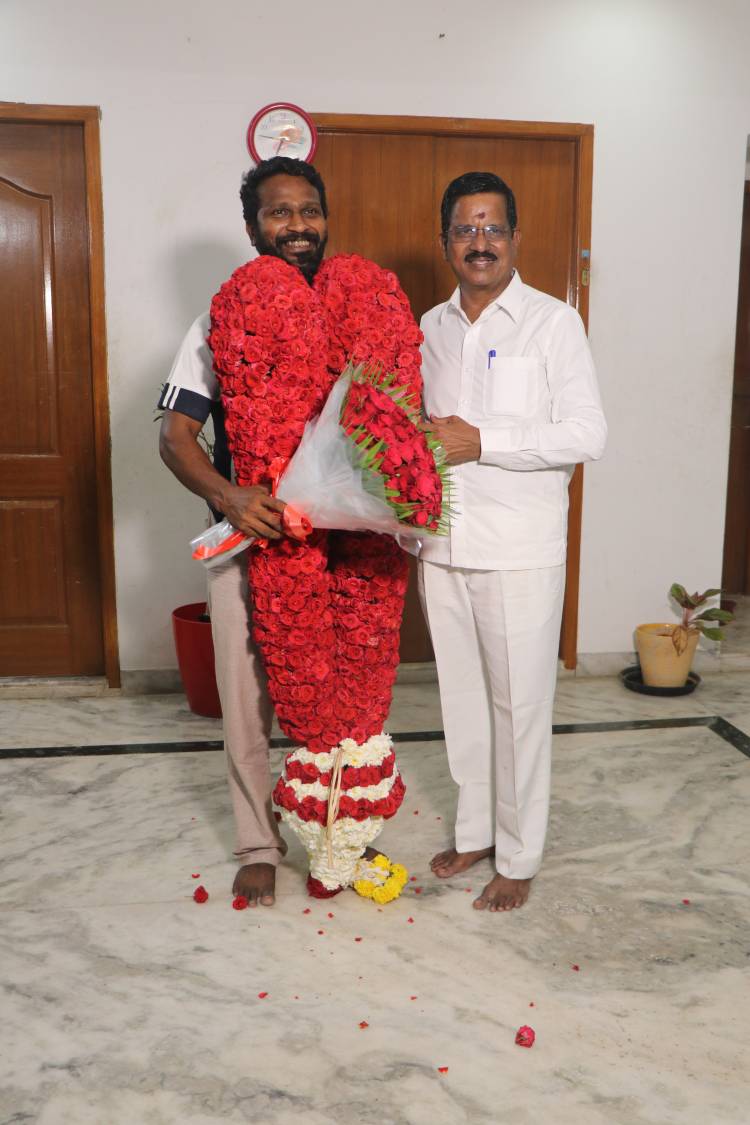 வெற்றிமாறனுக்கு தயாரிப்பாளர் கலைப்புலி S தாணு வாழ்த்து.