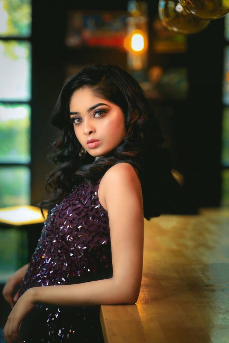 Debut  #kadampari Movie actress singer gorgeous #akilanarayanan @AkilaNarayanan_ recent photoshoot pictures 