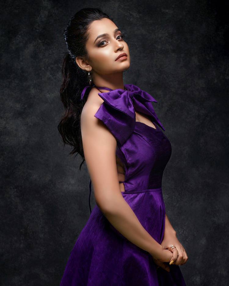  Actress Abarnathi With the grand success of the recent Tamil movie ‘Thaen’