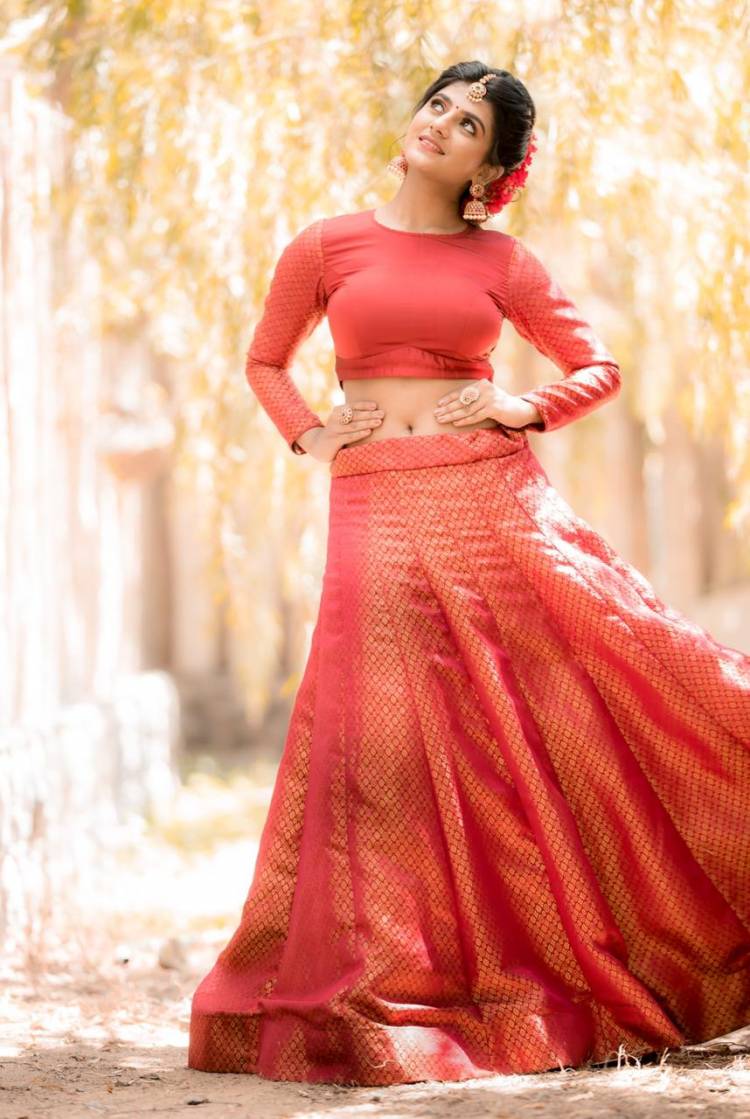 Gabriella looks elegant in her new photoshoot