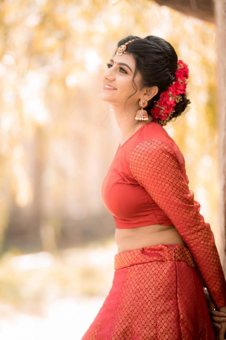 Gabriella looks elegant in her new photoshoot