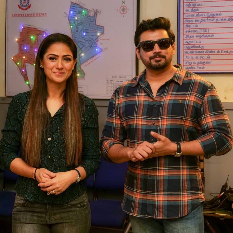 @actorprashanth and @SimranbaggaOffc celebrated their birthdays on the set of #Andhagan.