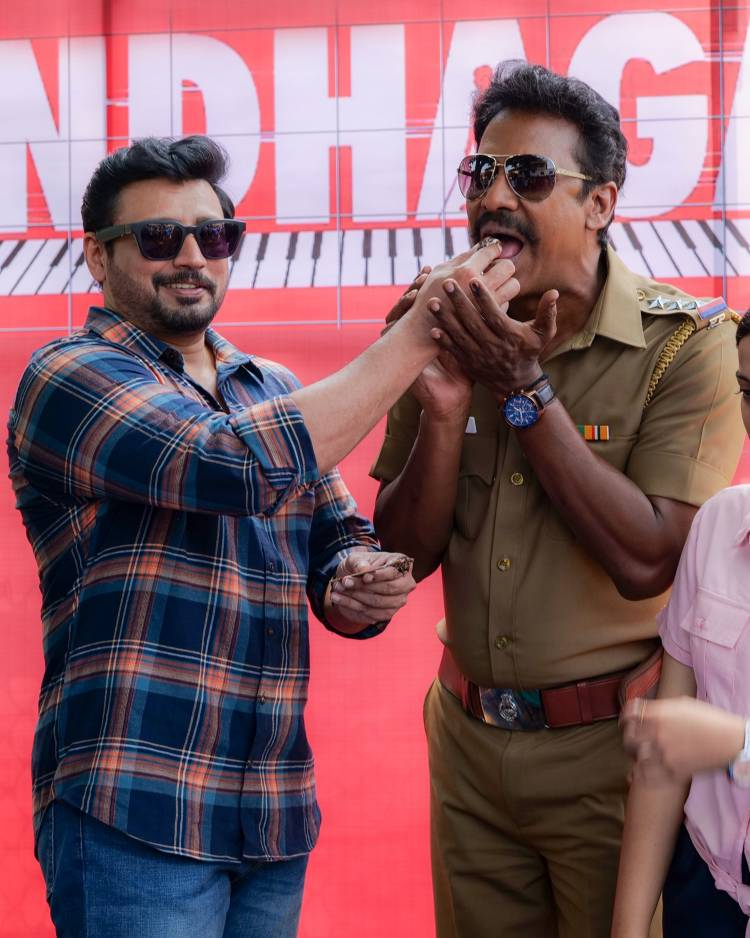 @actorprashanth and @SimranbaggaOffc celebrated their birthdays on the set of #Andhagan.