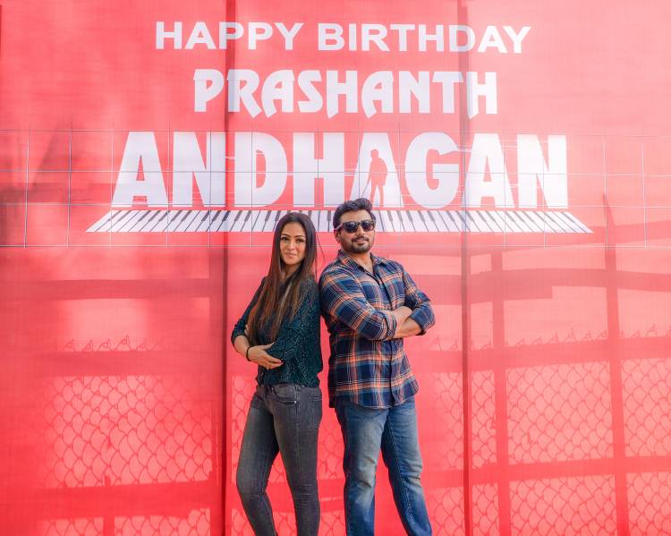 @actorprashanth and @SimranbaggaOffc celebrated their birthdays on the set of #Andhagan.