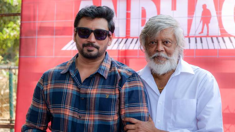 @actorprashanth and @SimranbaggaOffc celebrated their birthdays on the set of #Andhagan.