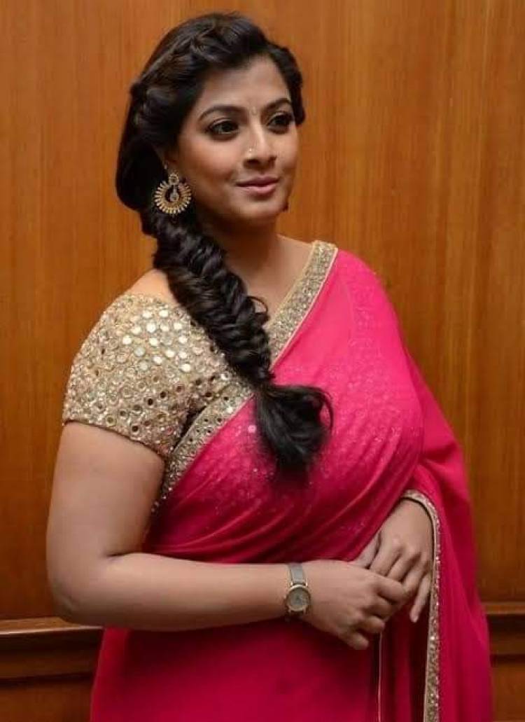 Chubby and Beautiful #VaralaxmiSarathkumar Perfect Indian Beauty