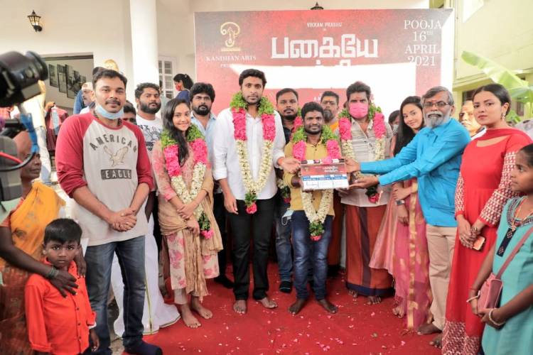 Staring @iamVikramPrabhu's #PagaiyeKathiru Movie Kick-Started With Pooja !