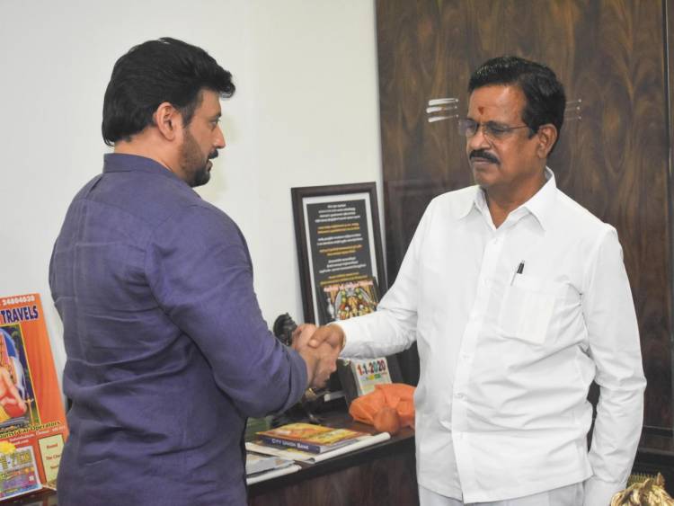 @actorprashanth met producer Sri.Dhanu @theVcreations & Director Mariselvaraj @mari_selvaraj & congratulated them for their stupendous success of the movie KARNAN