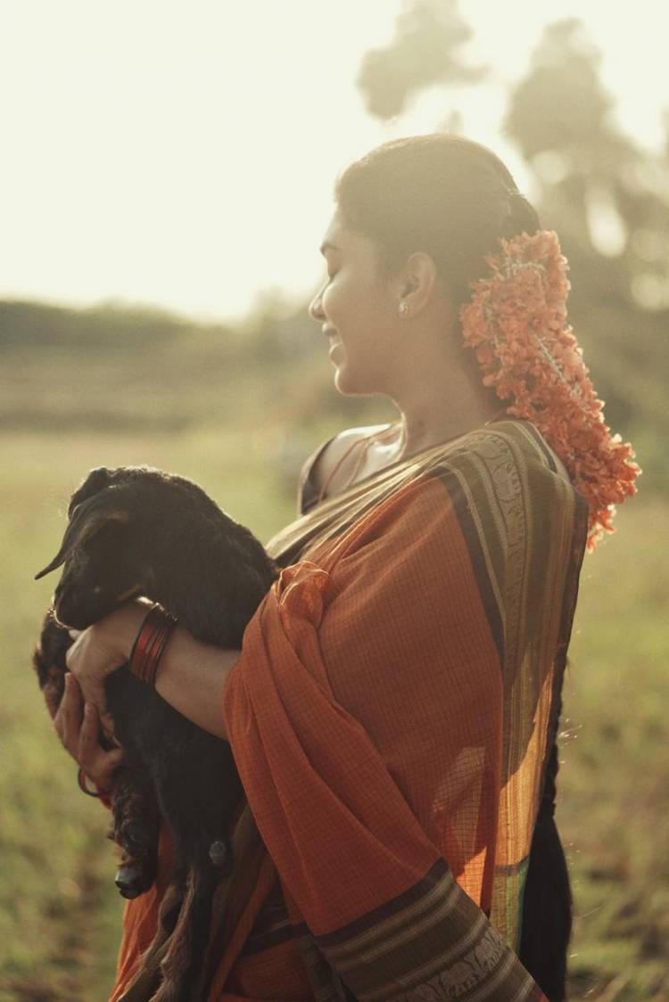 @officialdushara as #Mariyamma new new photoshoot