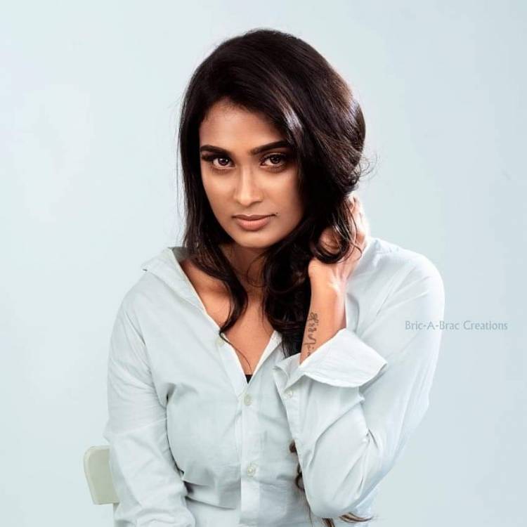 YouTube Sensation and Actress #PoornimaRavi looks vibrant and stunning in the latest photoshoot stills