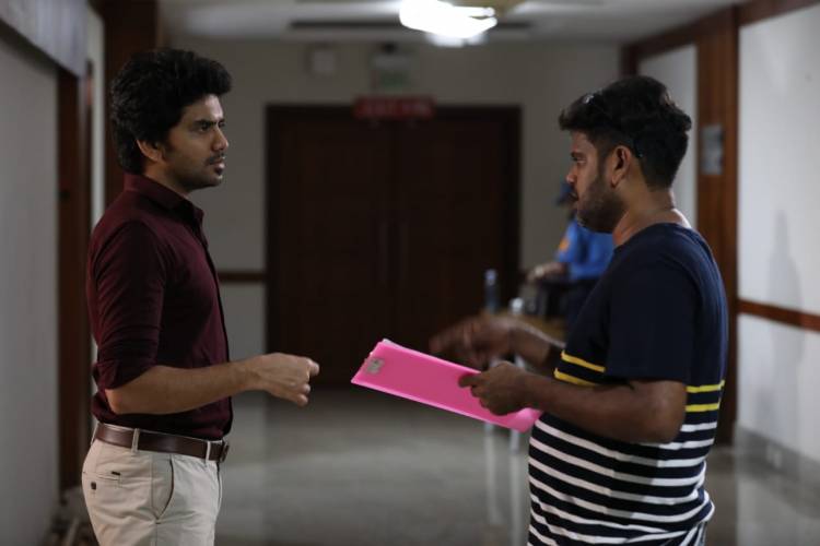 'லிஃப்ட்' படத்தின்  ஃபர்ஸ்ட் சிங்கிள் 'இன்னா மயிலு..' வெளியானது