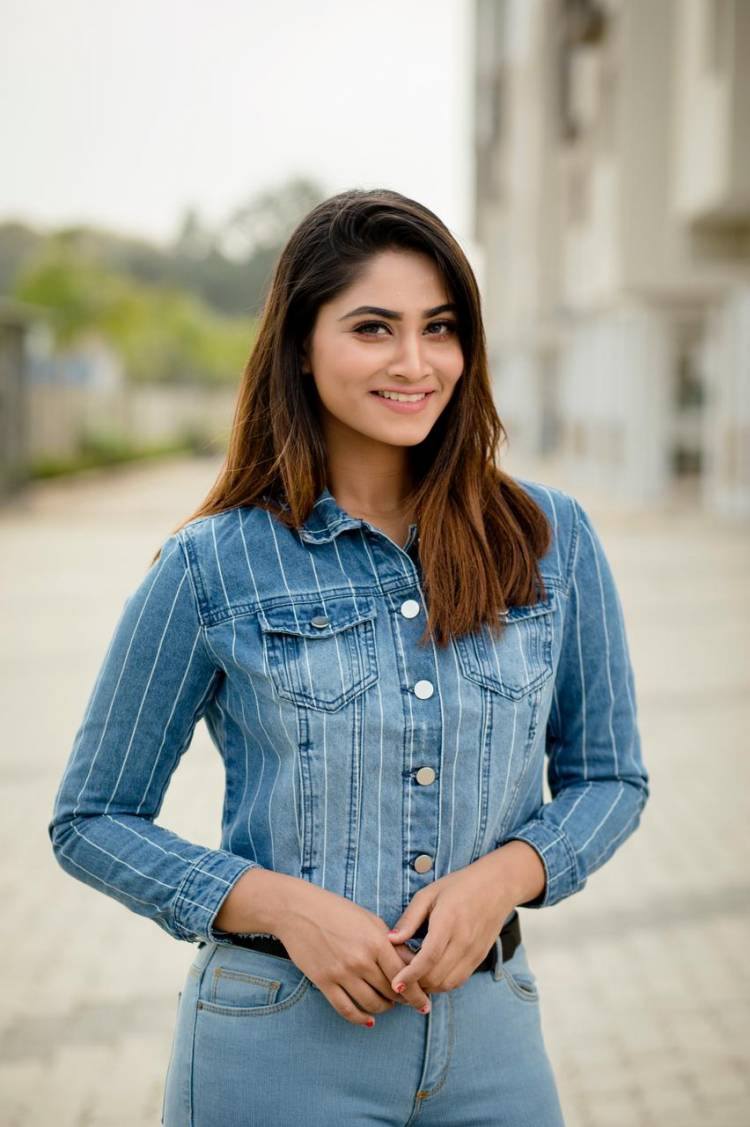 பூர்னேஷ் மற்றும் ஷிவானி நாராயணன் இணைந்து கலக்கும் “போதையில் தள்ளாதே” ரொமான்டிக் சிங்கிள் ! 