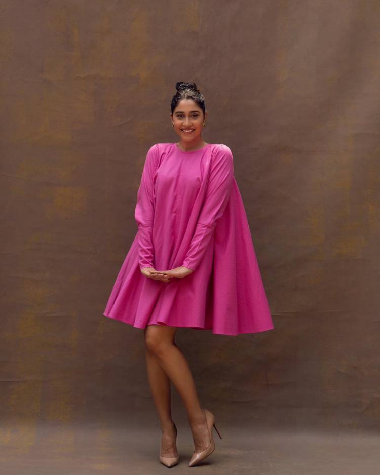 Sizzling  Regina Cassandra  in her recent photoshoot