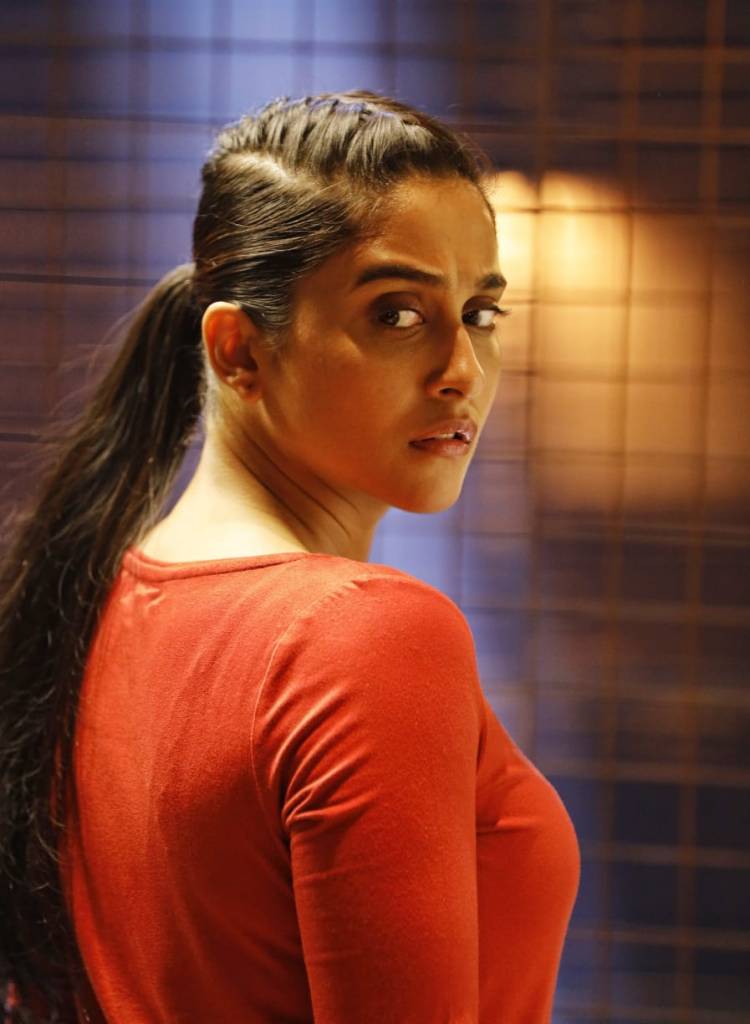Here are some striking visuals  from director @dirarivazhagan's upcoming  film #Borrder