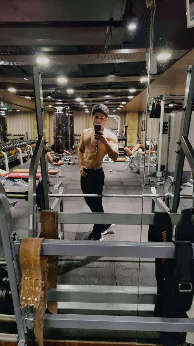 .@AlluSirish sports in new sexy fitness avtar  Surely gives us all some lockdown fitness goals.