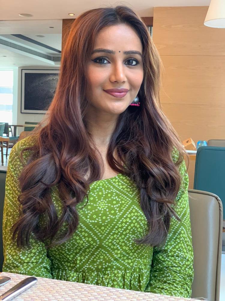 #Sarkar Actress @SimranG18401460 's Recent Photoshoot images...