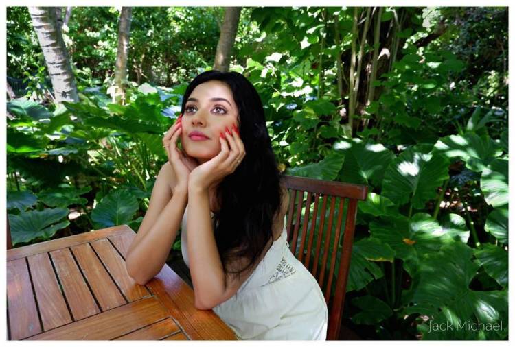 This Stunning Shot Shows #VidyaPradeep Looking Elegant and Angelic in an Amazing