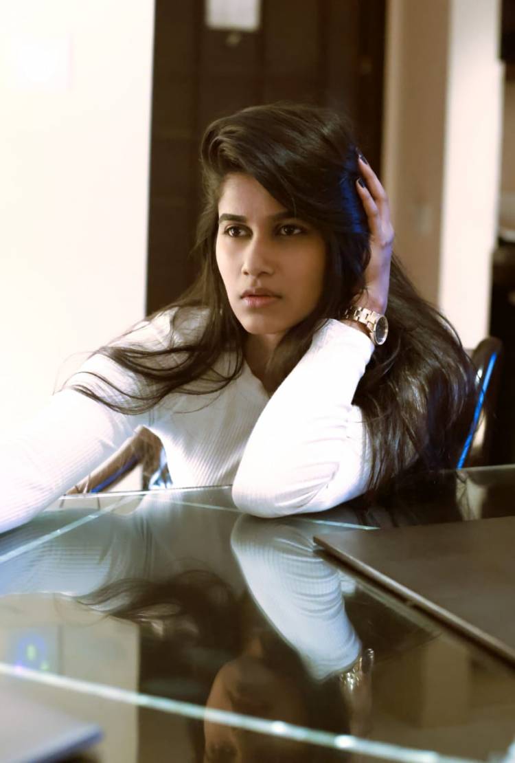 Actress #Aadhiraisoundararajan  looks breathtakingly stunning in the latest photoshoot stills.