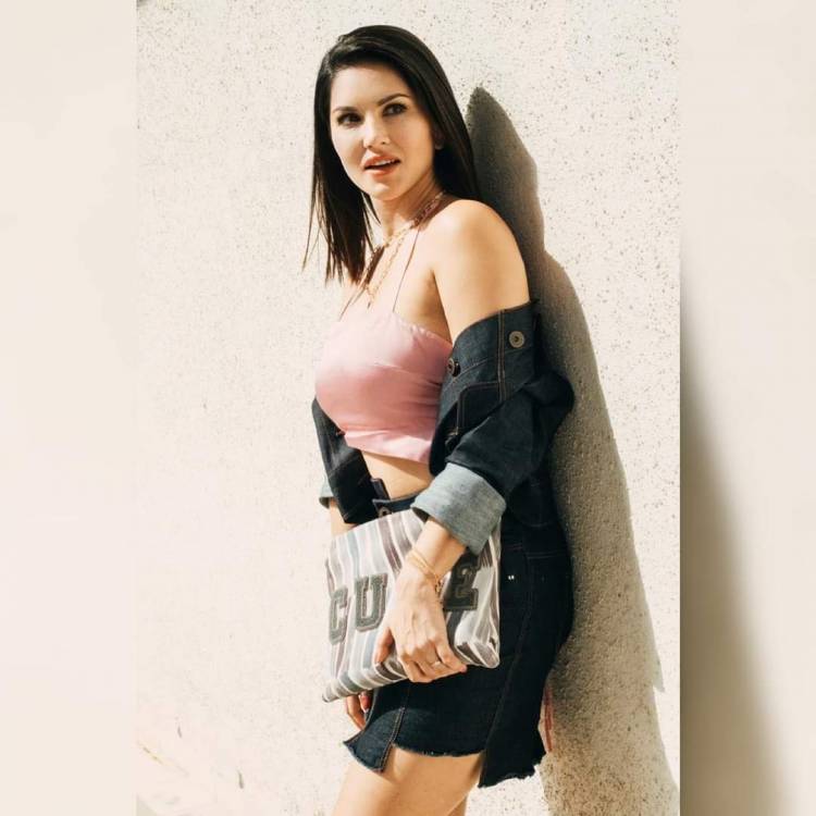 Sunny Leone Feels like Summer
