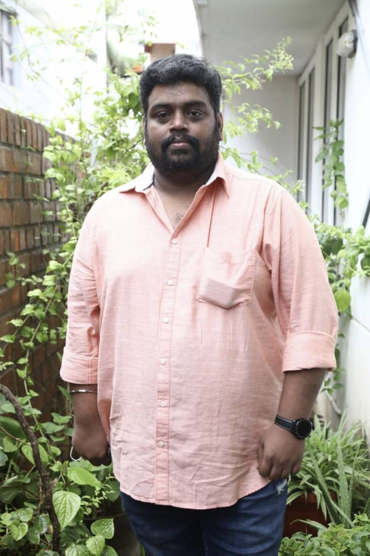 Trident Arts R ரவீந்திரன் தயாரிப்பில்  அஷ்வின்குமார் லக்ஷ்மிகாந்த்  நாயகனாக நடிக்கும்   "என்ன சொல்ல போகிறாய்” படத்தின் பூஜை  இன்று கோலகலமாக நடைபெற்றது !