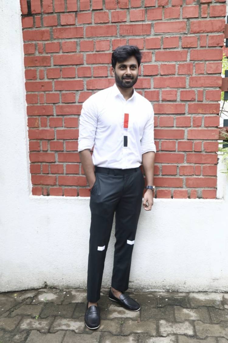 Trident Arts R ரவீந்திரன் தயாரிப்பில்  அஷ்வின்குமார் லக்ஷ்மிகாந்த்  நாயகனாக நடிக்கும்   "என்ன சொல்ல போகிறாய்” படத்தின் பூஜை  இன்று கோலகலமாக நடைபெற்றது !