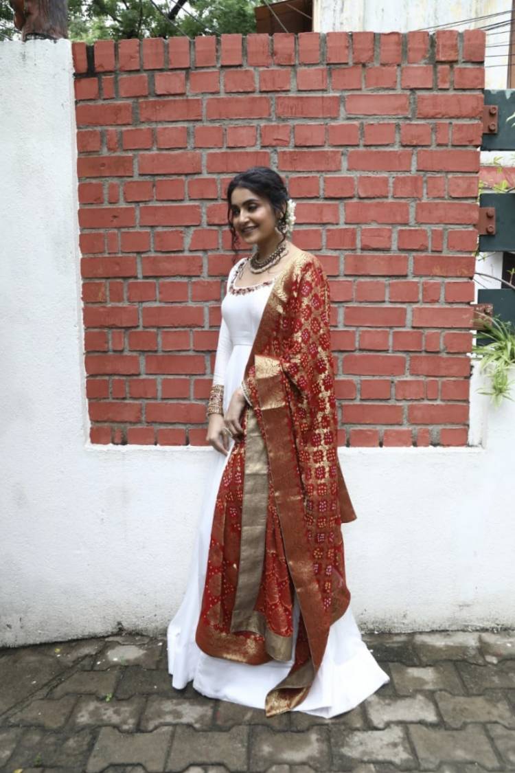 Trident Arts R ரவீந்திரன் தயாரிப்பில்  அஷ்வின்குமார் லக்ஷ்மிகாந்த்  நாயகனாக நடிக்கும்   "என்ன சொல்ல போகிறாய்” படத்தின் பூஜை  இன்று கோலகலமாக நடைபெற்றது !