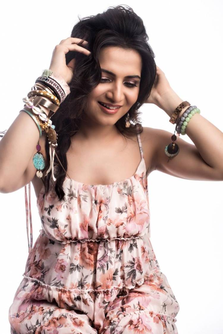 Spreading cheer and positivity always, DD is one of a kind! 