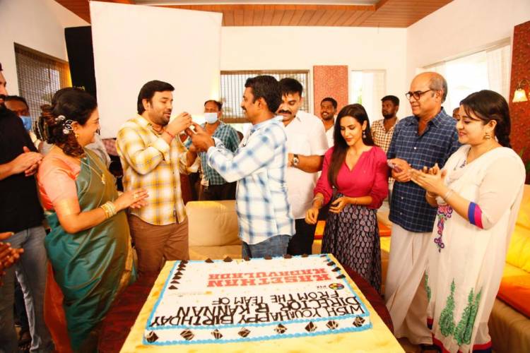 Dir @Dir_kannanR birthday celebration in the sets of  #KasethanKadavulada 