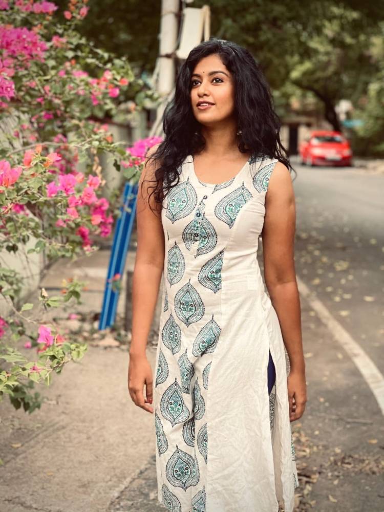 BharathiKannamma Fame #RoshiniHaripriyan New Stills