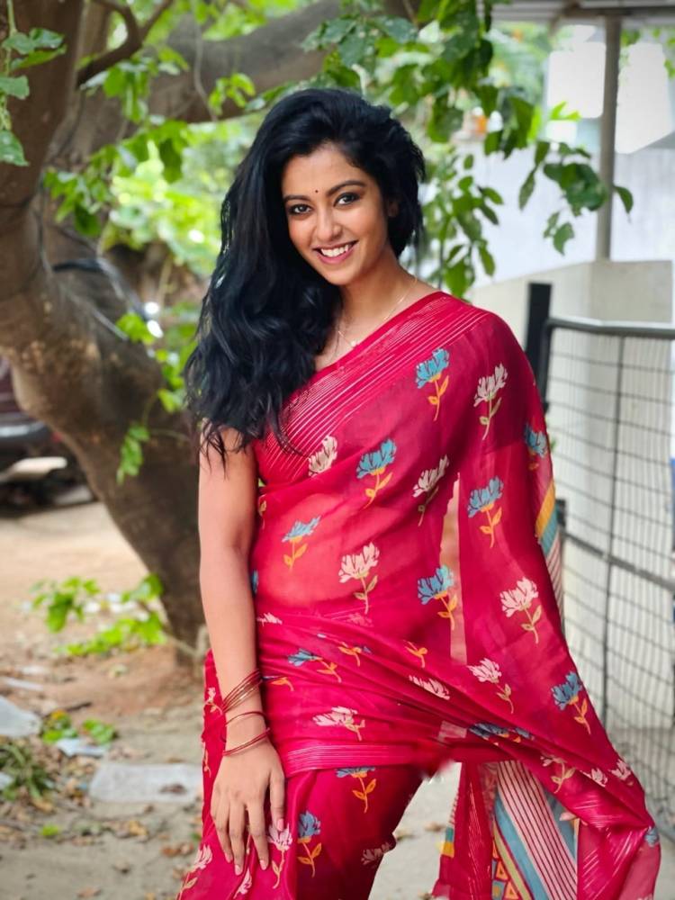BharathiKannamma Fame #RoshiniHaripriyan New Stills