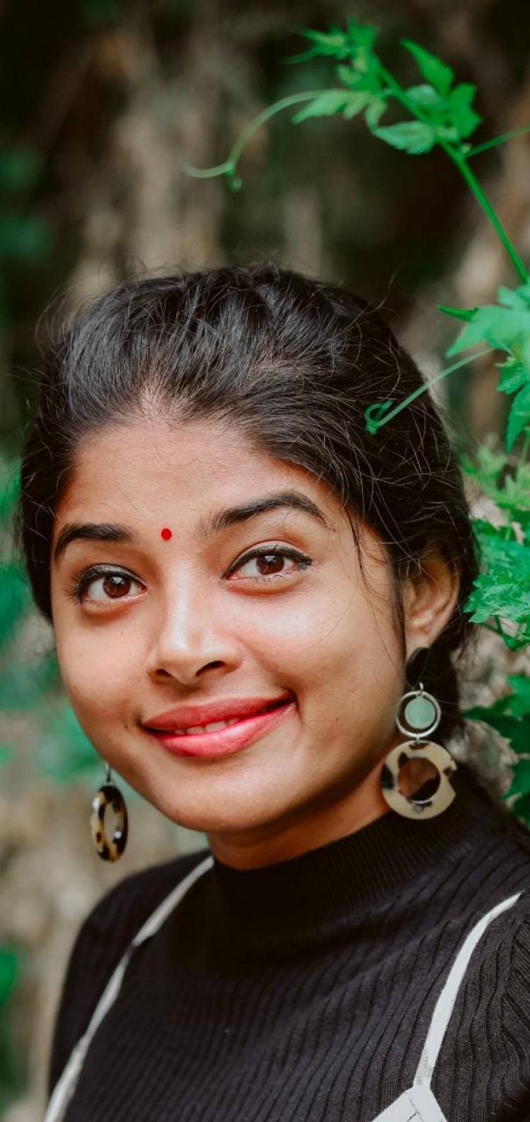 Check out the Natural Clicks of elegant #ActressSheela