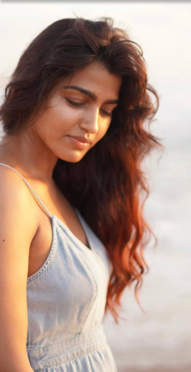 Actress #SaiDhanshika sets the internet ablaze with her latest photoshoot stills. 