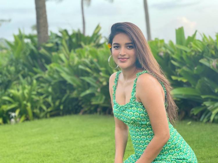 Beautiful #NidhhiAgerwal Post Pack Up Pictures @AgerwalNidhhi 