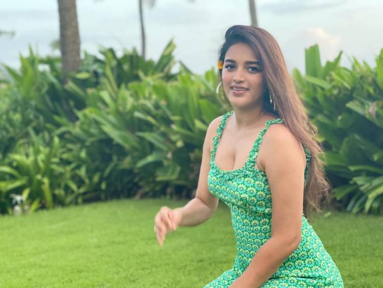 Beautiful #NidhhiAgerwal Post Pack Up Pictures @AgerwalNidhhi 