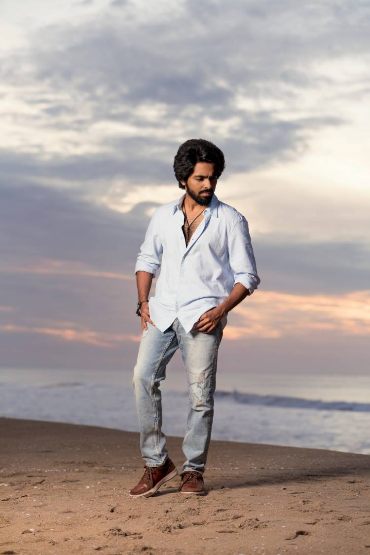 வெப் சீரிஸுக்காக டைட்டில் பாடல் பாடிய ஜி.வி.பிரகாஷ்