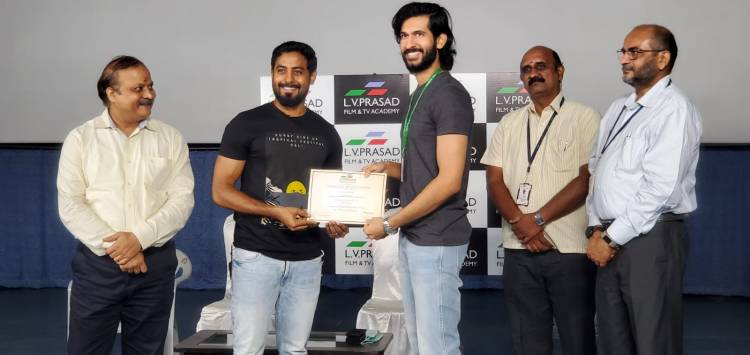 எல் வி பிரசாத் ஃபிலிம் & டிவி அகாடமியின் மாணவர்களுக்கு நடிப்பு பயிற்சி எடுத்த நடிகர் ஆரி அர்ஜூனன் .. 