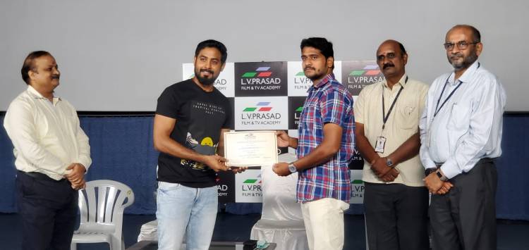 எல் வி பிரசாத் ஃபிலிம் & டிவி அகாடமியின் மாணவர்களுக்கு நடிப்பு பயிற்சி எடுத்த நடிகர் ஆரி அர்ஜூனன் .. 