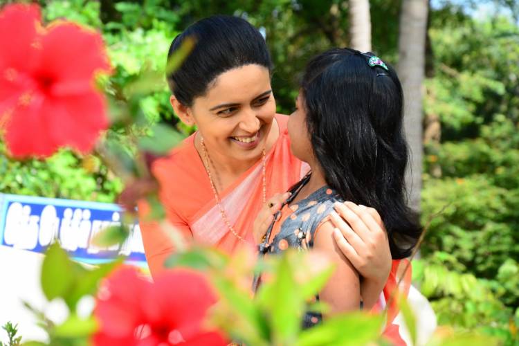 N.M.H இன்டர்நேஷனல் பிக்சர்ஸ் பெருமையுடன் வழங்கும்