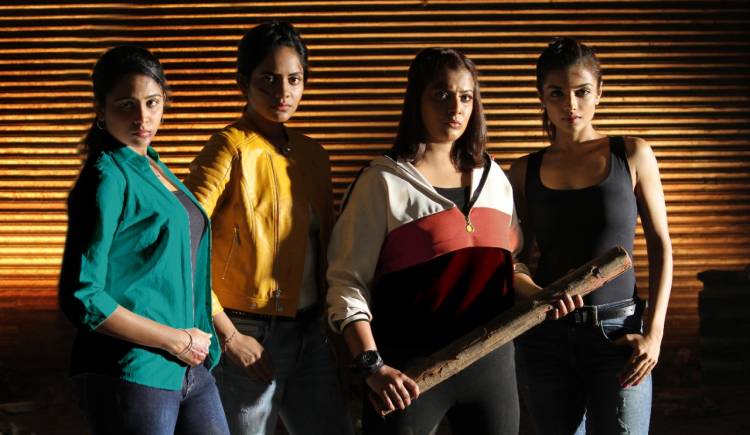 மக்கள் பிரச்சினைக்காக களத்தில் இறங்கும் 4 கதாநாயகிகள்