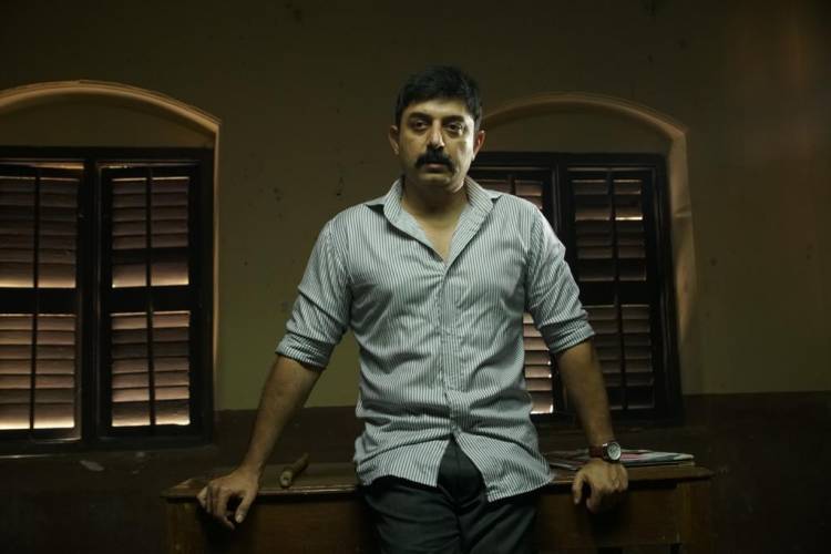 ஆறு வித கெட்டப்புகளில் அரவிந்தசாமி!  பரபரப்பான #வணங்காமுடி!!