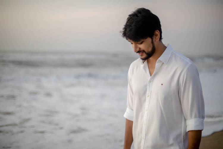 @Gautham_Karthik is all set for the weekend mood.