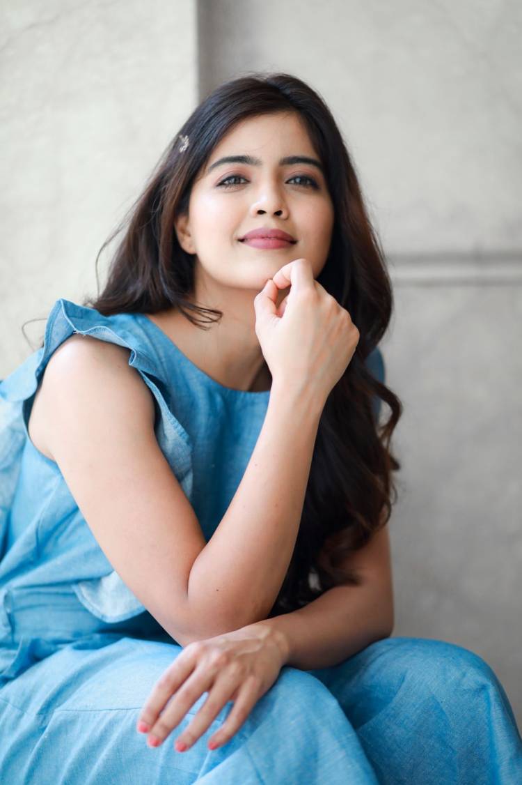 Pristine beauty #AmrithaAiyer's latest pictures.